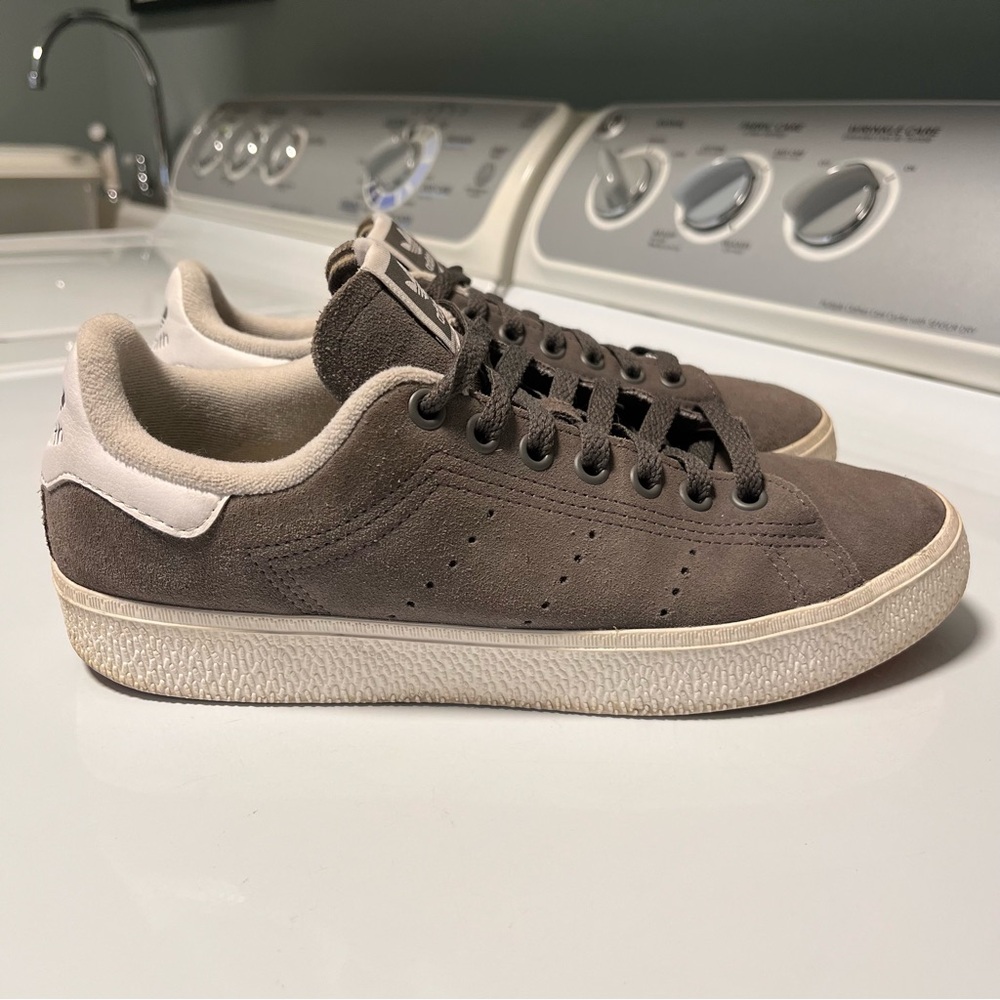 adidas Stan Smith Mid Profile Sneakers Grey Suede, Women’s 8.5